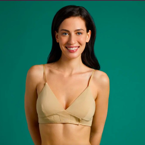 SLICK CHICKS adaptive Front Fastening Wireless Velcro Bra BEIGE sz L - Picture 1 of 7